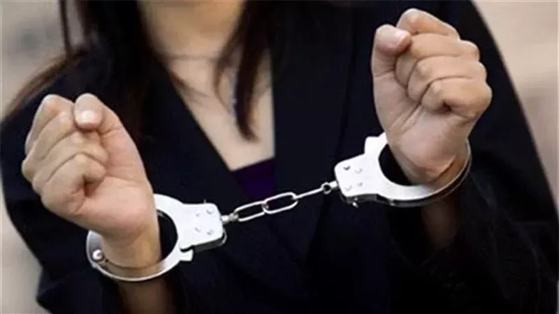 ضبط صانعة محتوى لنشرها مقاطع خادشة للحياء وحيازة الحشيش بأكتوبر (فيديو)