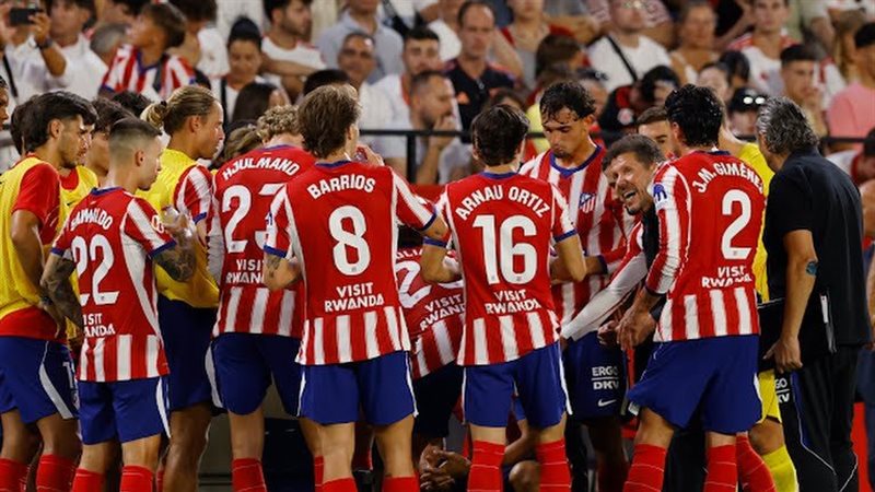 أتليتكو مدريد يسحق إشبيلية بثلاثية وينتزع صدارة الدوري الإسباني
