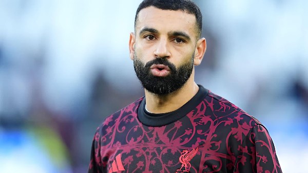 موعد الإعلان يقترب.. محمد صلاح على بعد خطوة من هذا النادي