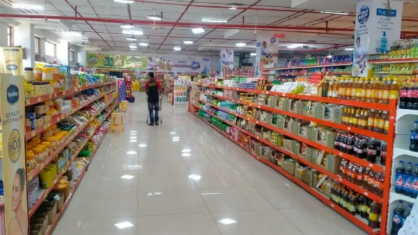 325 جنيها للمواطن.. رئيس شعبة البقالة يكشف قيمة متوقعة للدعم على بطاقات التموين