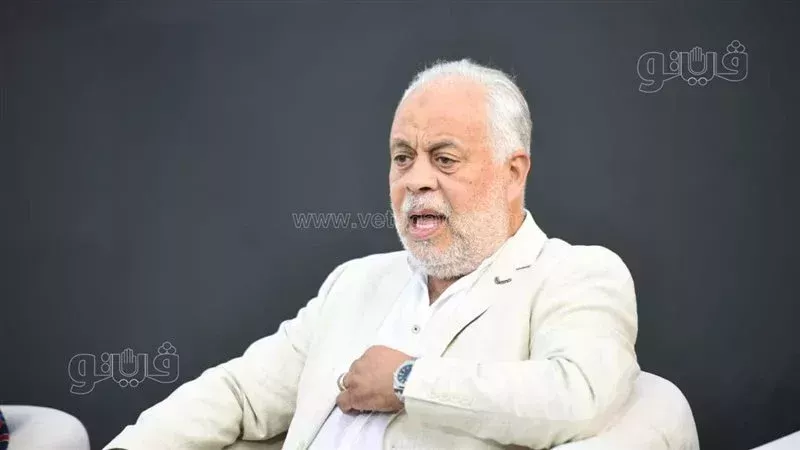 التحقيقات تكشف تفاصيل بلاغ أشرف زكي ضد صاحب حساب “كولونيا برفيوم” بسبب الإساءة للفنانين