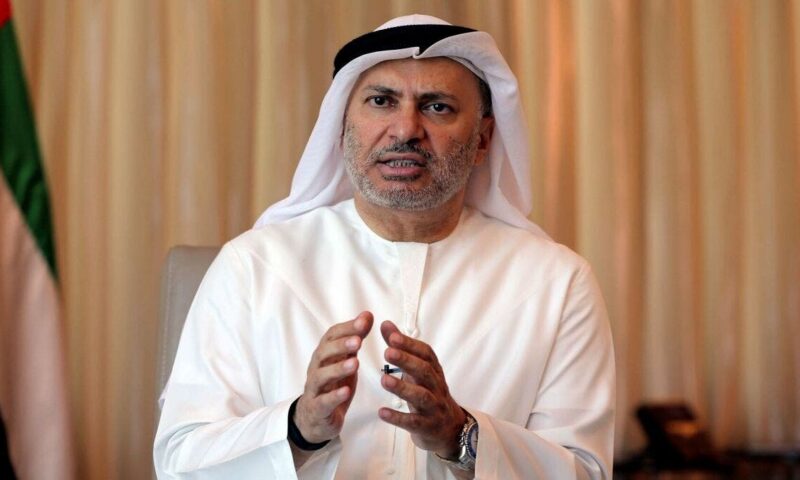 قرقاش: ما ينشر عن تقديم الإمارات تسهيلات لإيران كاذب