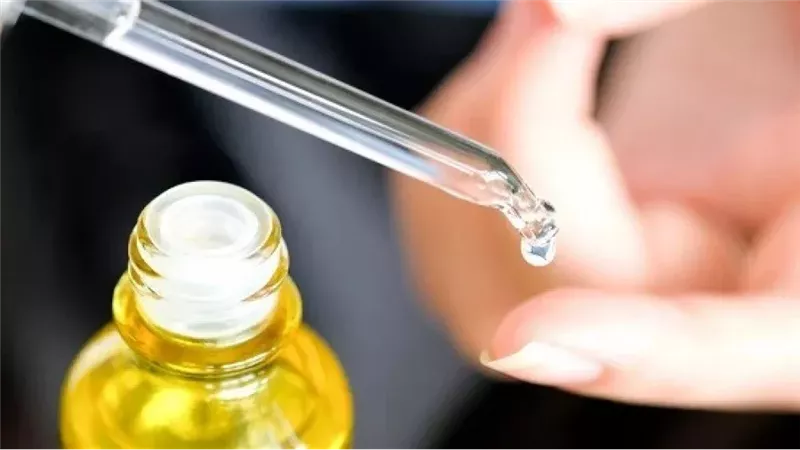 قبل استخدام الزيوت العطرية لعلاج البرد، 6 تحذيرات لا تتجاهلها