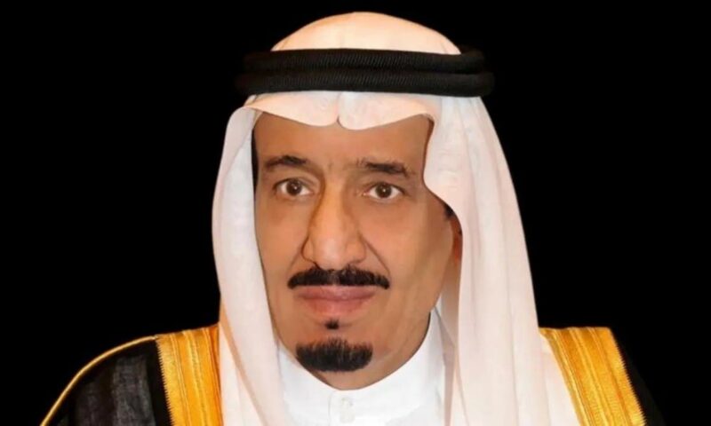 الملك سلمان يتلقى رسالة خطية من الشيخ محمد بن زايد