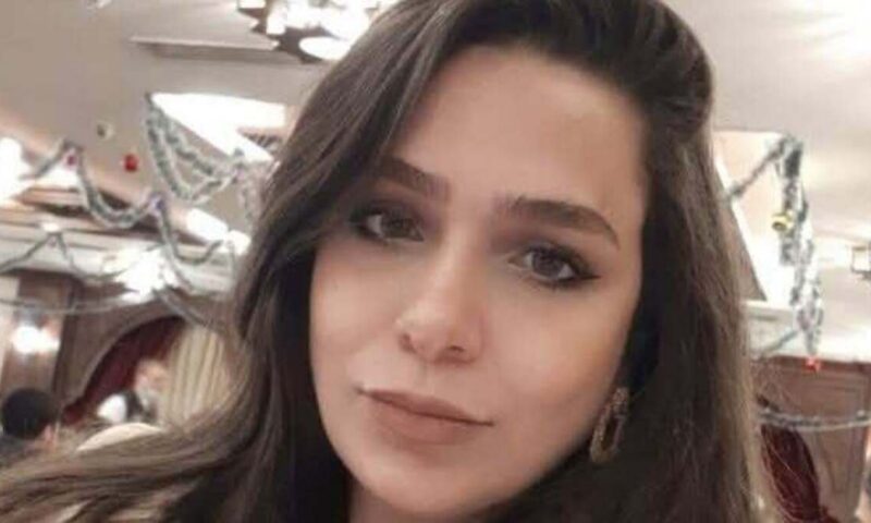 احتضنت أطفالها وماتت.. الزلزال ينهي حياة مصرية بالسكتة القلبية 