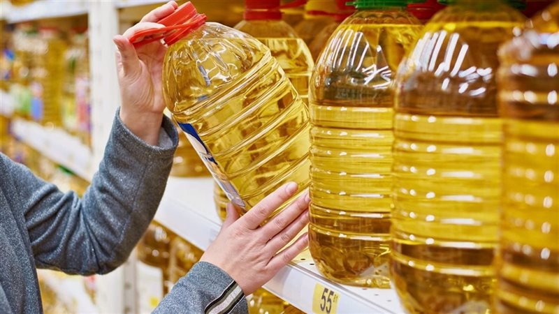 انخفاض طن الأولين 1000 جنيه، تباين أسعار الزيت اليوم في الأسواق