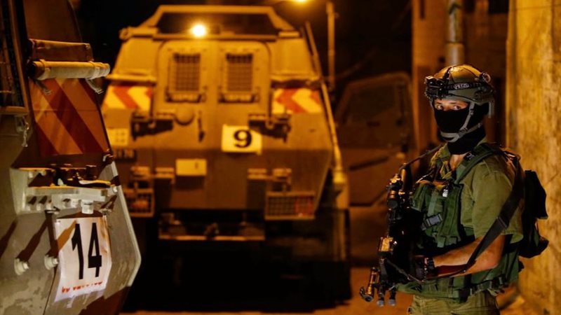 الاحتلال يستولي على 15 دونمًا من أراضي البيرة ويعتقل 13 فلسطينيًا
