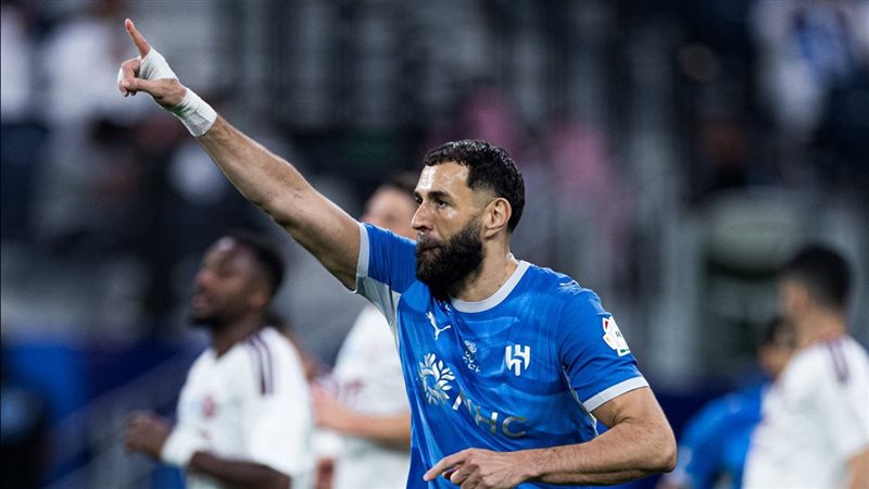 الدوري السعودي، الهلال يقسو على الفيصلي بثلاثية في الشوط الأول (صور)