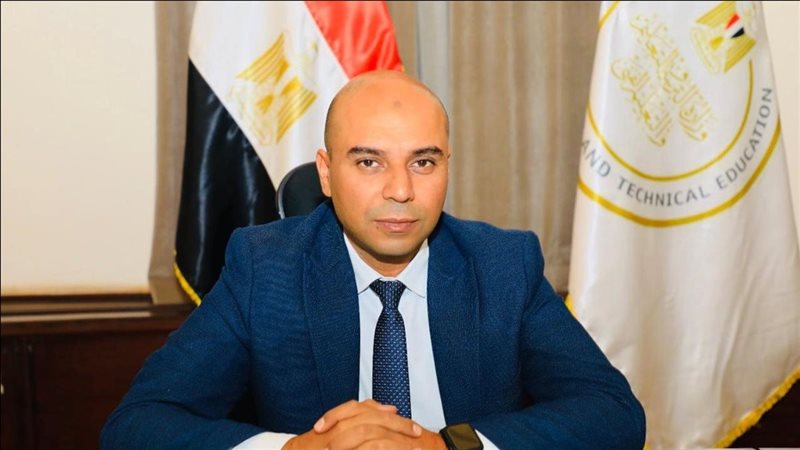 التعليم تعلن زيادة حافز التدريس للمعلمين إلى 2100 جنيه