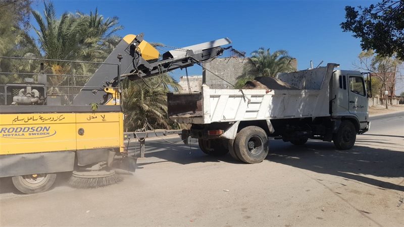 تكثيف حملات النظافة ورفع 60 طنًا من المخلفات والتراكمات بالطريق السريع بأسيوط