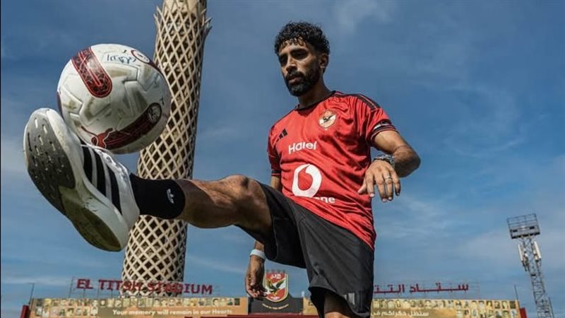 الأهلي ينشر صور مروان عطية من ملعب التتش بعد تمديد عقده حتى 2030