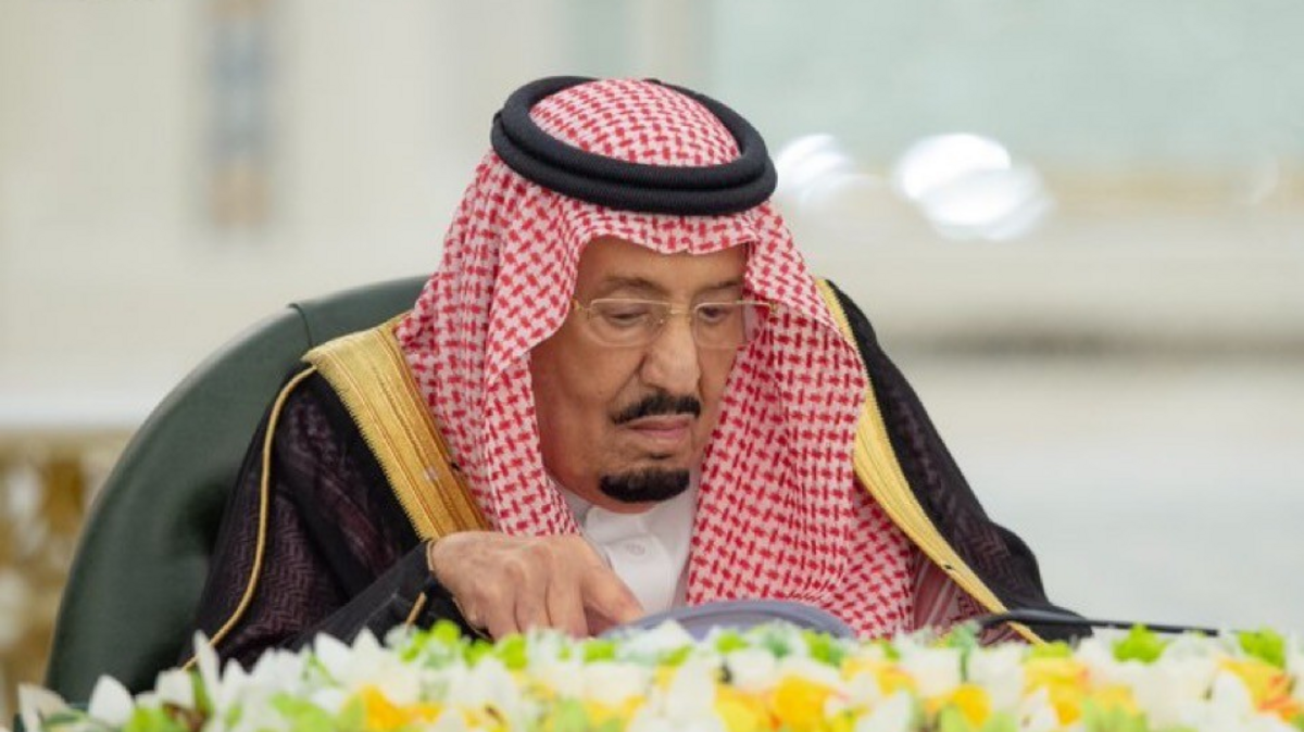 مجلس الوزراء السعودي يشدد على دعم حرية الملاحة في مضيقي هرمز وباب المندب