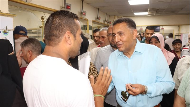 وجه بسرعة إنهاء معاملات المواطنين، محافظ القليوبية يتفقد المراكز التكنولوجية ببنها وطوخ وقها