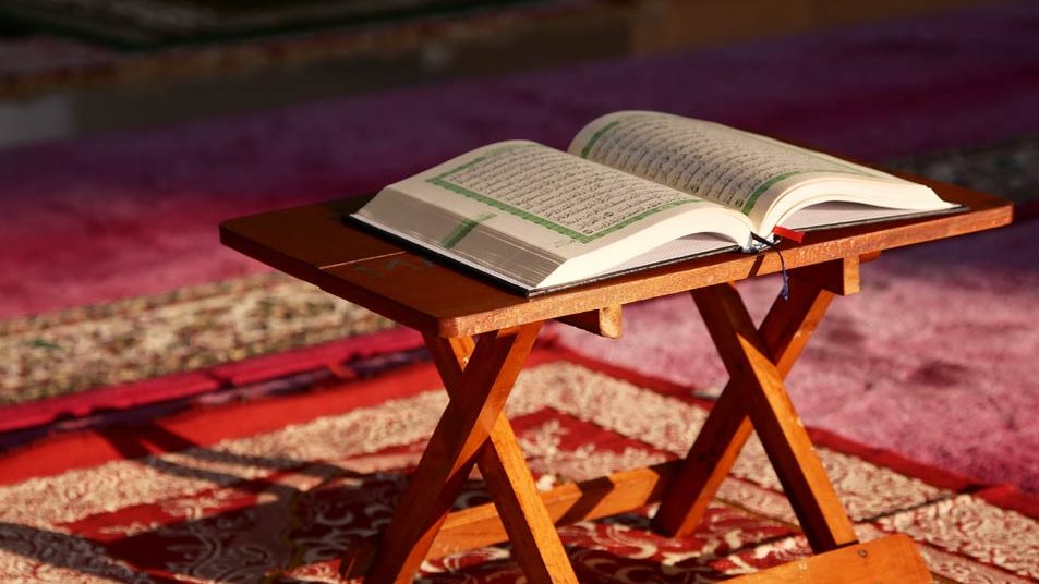 لو تدبر الناس هذه السورة لكفتهم ..مجمع البحوث يوضح