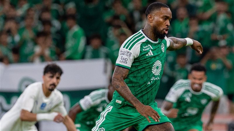 الدوري السعودي، الأهلي يتقدم على أبها بثنائية توني في الشوط الأول