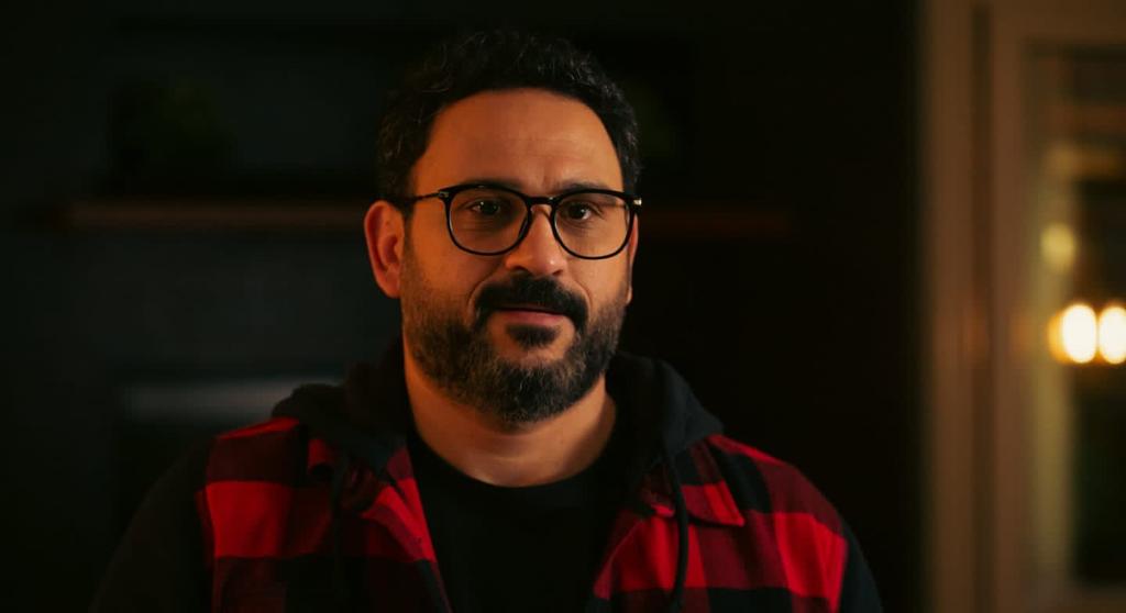 أكرم حسني يعزي محمد هنيدي في وفاة شقيقه بكلمات مؤثرة