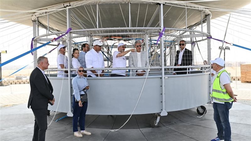 وزير السياحة: مشروع البالون الطائر بالأهرامات إضافة جديدة للأنشطة الترفيهية بالمنطقة