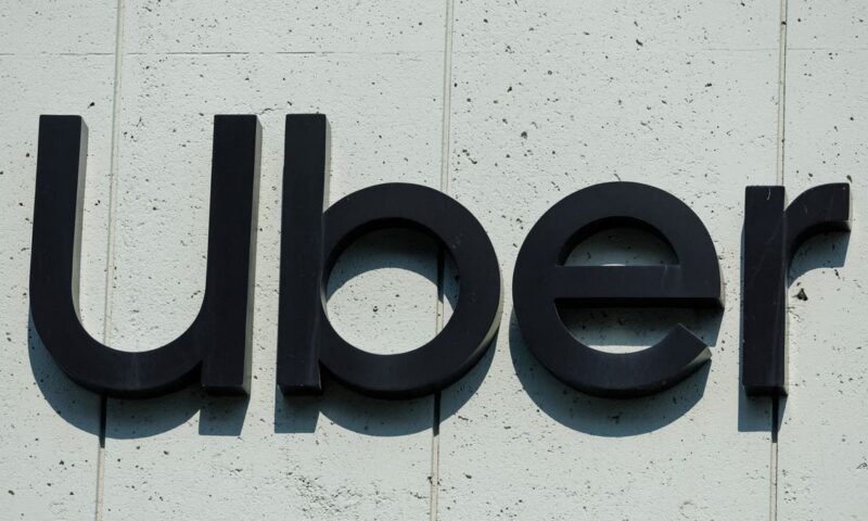 تغريم “أوبر” 966 مليون دولار بسبب تعليق حسابات السائقين آليًا في أوروبا