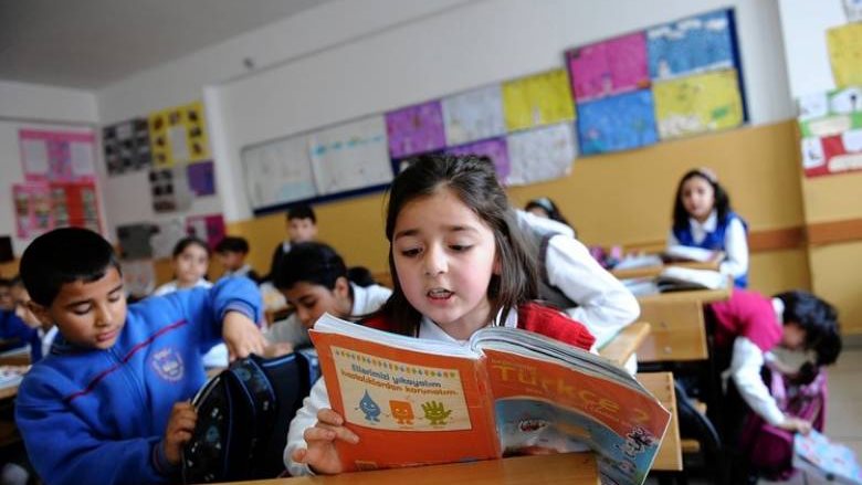 مفاجأة في أسعار الكتب المدرسية وحق ولي الأمر في الشكوى