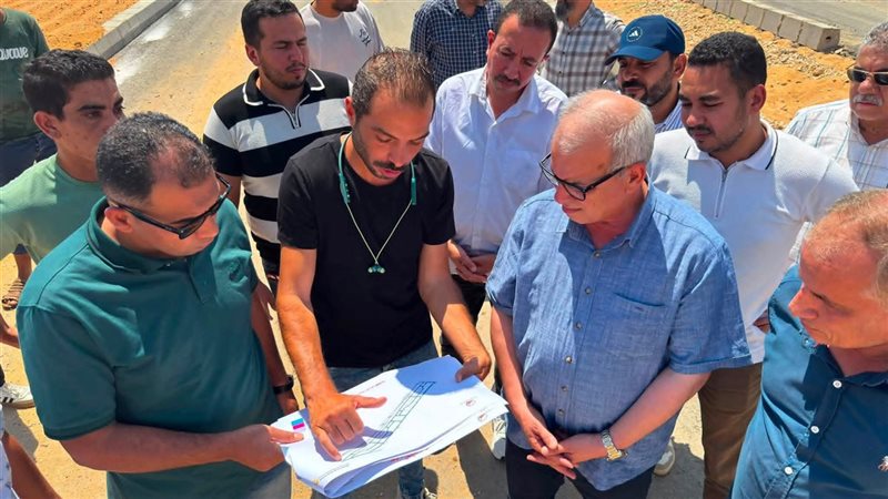 نائب رئيس هيئة المجتمعات العمرانية لقطاع المرافق يتفقد مشروعات العبور الجديدة