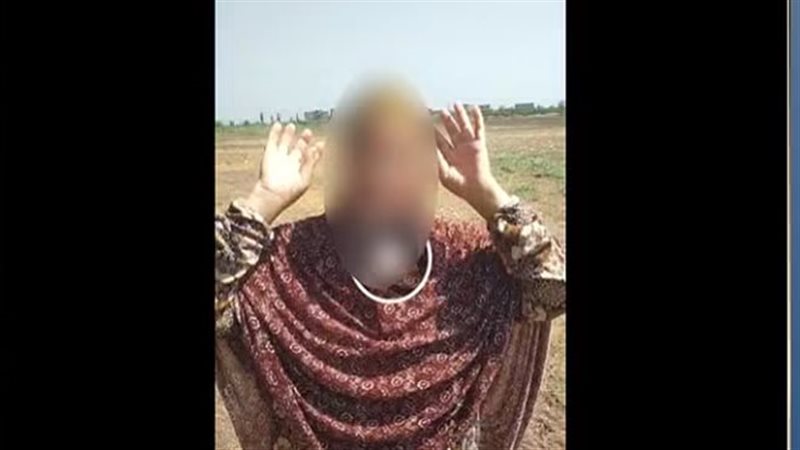 خلاف بسيط يشعل معركة عائلية بكفر الشيخ، سيدة تتهم عم زوجها بالاستيلاء على أرضه والشرطة تتدخل