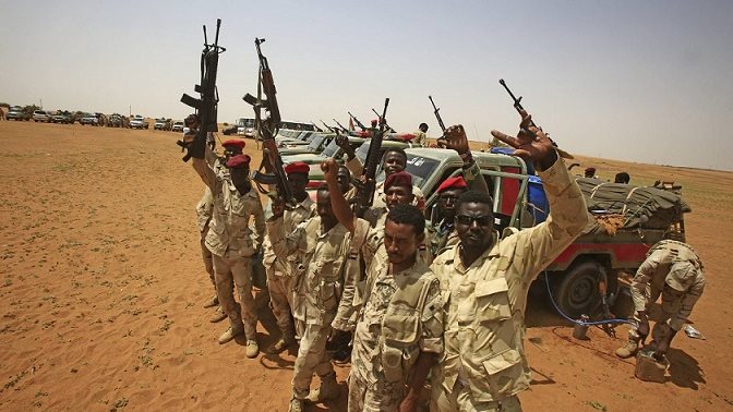رئيس الوزراء السوداني: نرفض المساواة بين الجيش وميليشيا الدعم السريع