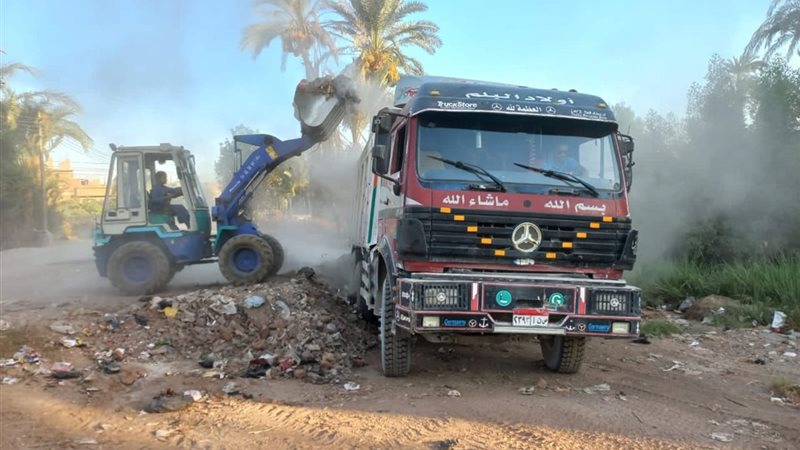 محافظ قنا: رفع 102 طن مخلفات في حملات للنظافة والتطهير بقوص وفرشوط