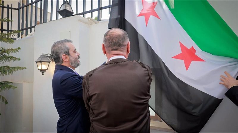الشيباني يفتتح مقر السفارة السورية في العاصمة الليبية طرابلس (صور)