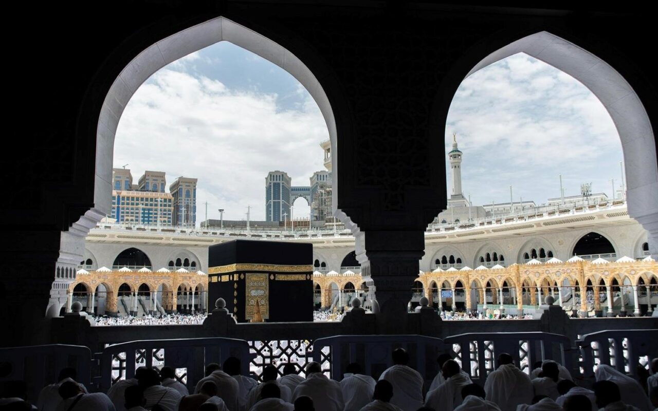 خطيب المسجد الحرام: نشر السنة النبوية واجب على صناع المحتوى والمؤثرين