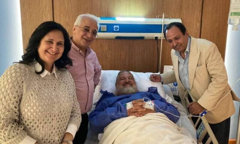 بعد وعكة صحية مفاجئة.. خالد الصاوي يخضع لجراحة عاجلة في القاهرة