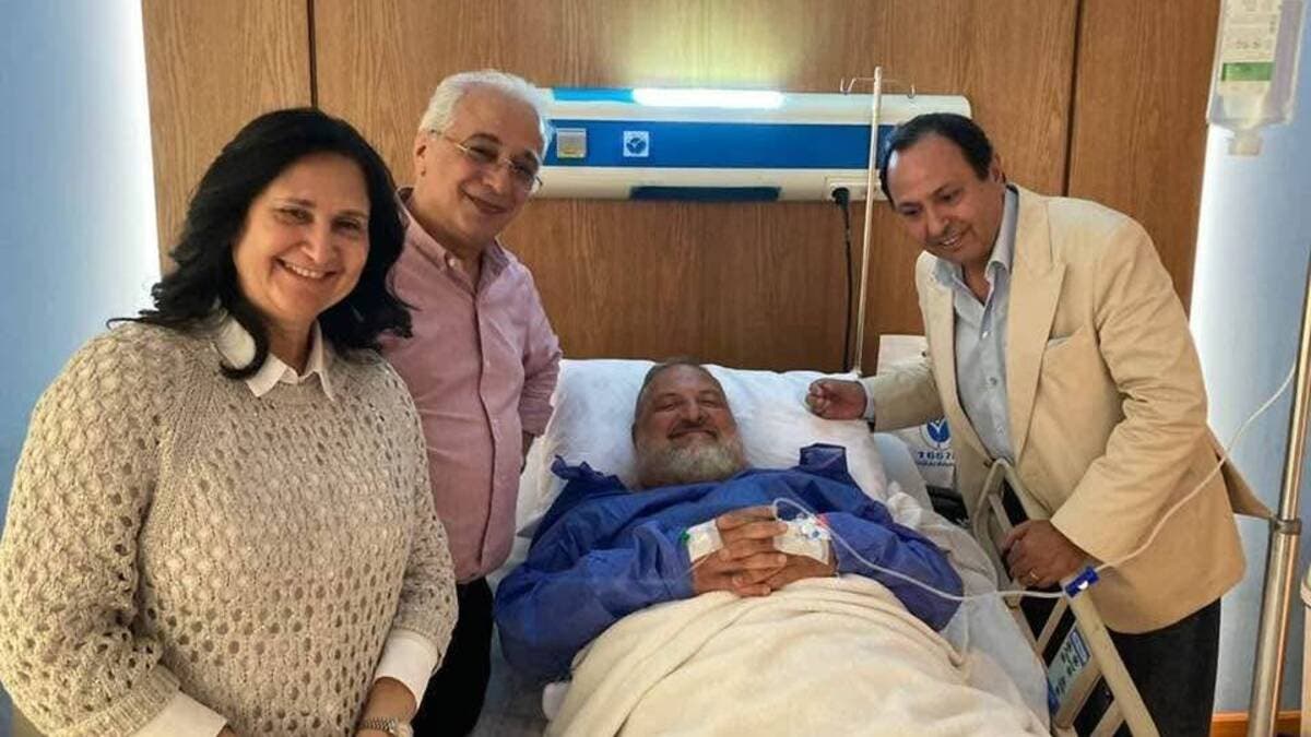 بعد وعكة صحية مفاجئة.. خالد الصاوي يخضع لجراحة عاجلة في القاهرة