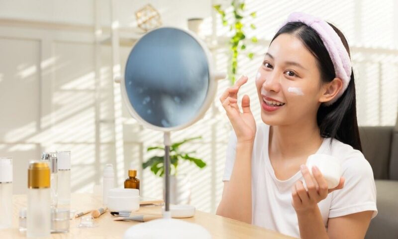 من البشرة الزجاجية إلى الذكية.. هكذا تتغير قواعد الجمال الكوري