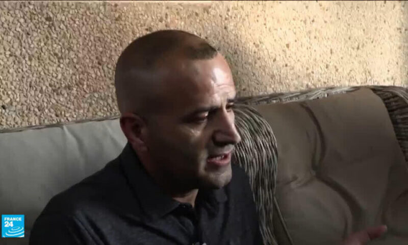 فلسطيني أمريكي يعود إلى قصرة لحماية منزله المحاصر من مستوطنين إسرائيليين