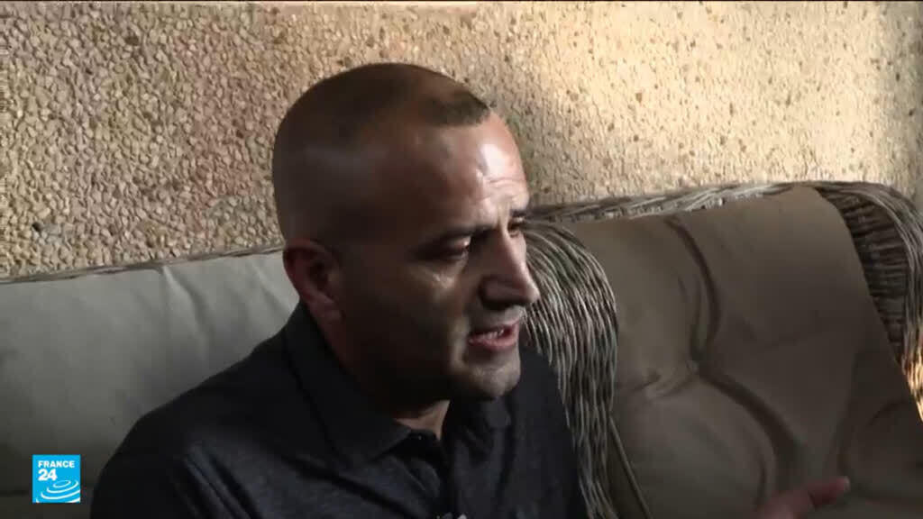 فلسطيني أمريكي يعود إلى قصرة لحماية منزله المحاصر من مستوطنين إسرائيليين
