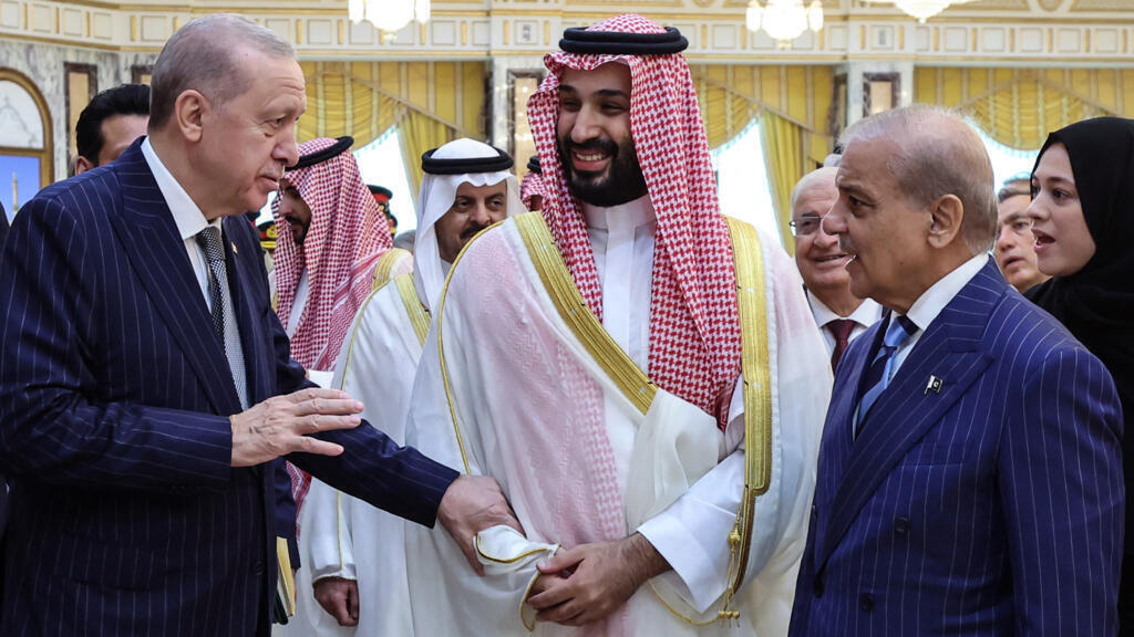 تركيا تستضيف الإثنين أول اجتماع لـ”تحالف مكة” بين أنقرة والرياض وإسلام آباد