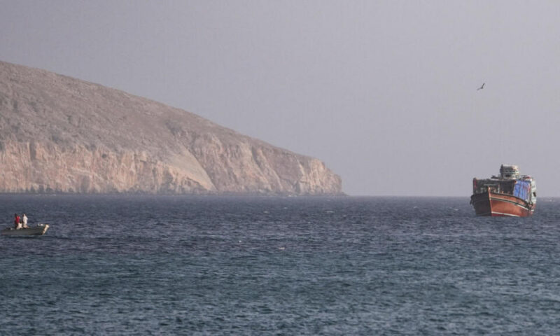 ترامب يؤكد استئناف المفاوضات مع إيران ويصفها بـ”الفرصة الأخيرة”