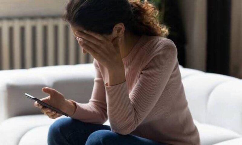 بعد حبس مصري 25 عاماً بشريحة هاتف.. السلطات تتدخل بحل بيومتري وحظر تسجيل