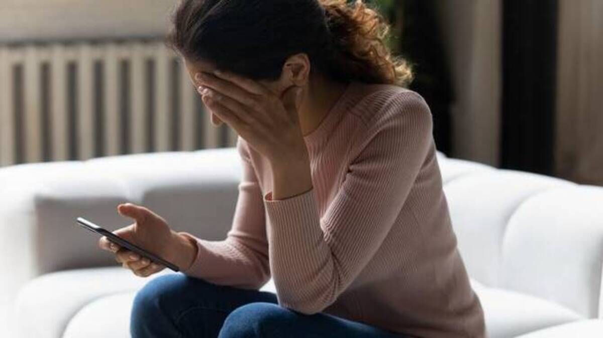 بعد حبس مصري 25 عاماً بشريحة هاتف.. السلطات تتدخل بحل بيومتري وحظر تسجيل