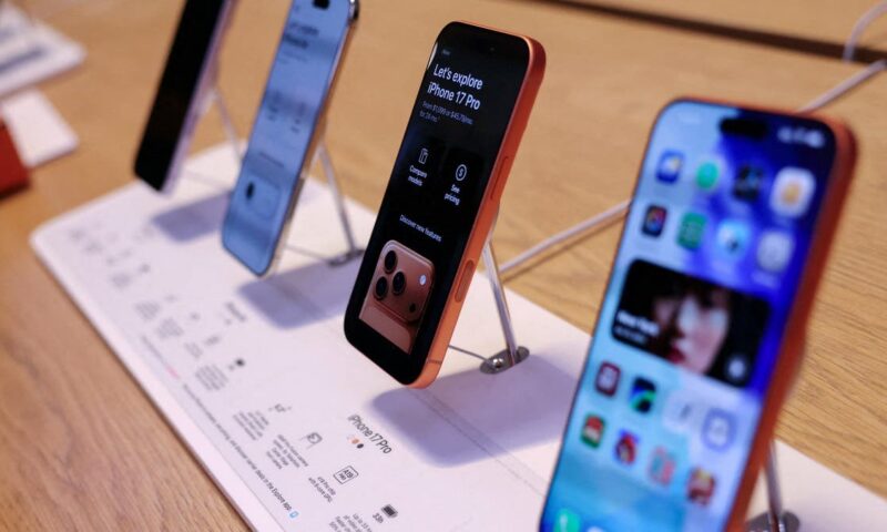 كيفية تفعيل جهات اتصال الطوارئ والملف الطبي على آيفون