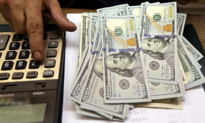 تراجع جديد لسعر الدولار في مصر.. هل يفقد مستوى 50 جنيهاً؟