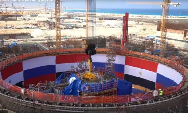 “روساتوم” تبحث مع مصر بناء وحدتين جديدتين في محطة الضبعة النووية