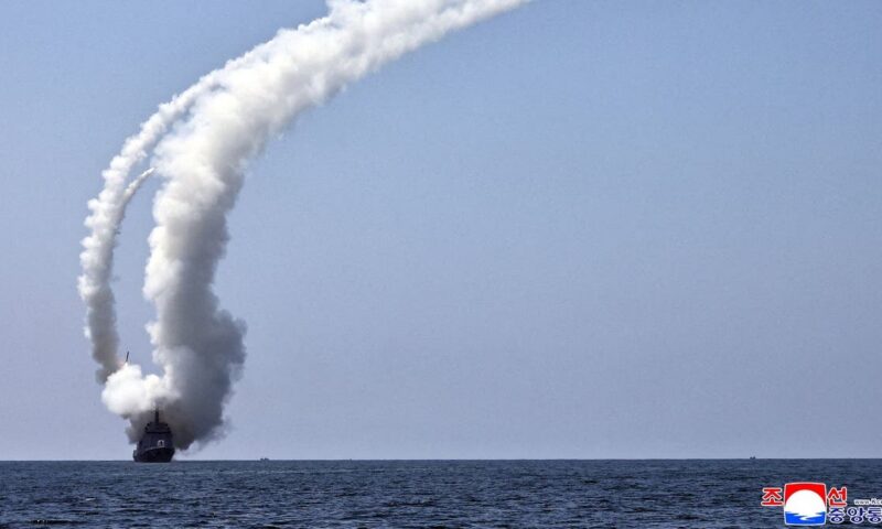 سيول: كوريا الشمالية أطلقت 10 صواريخ باليستية قصيرة المدى