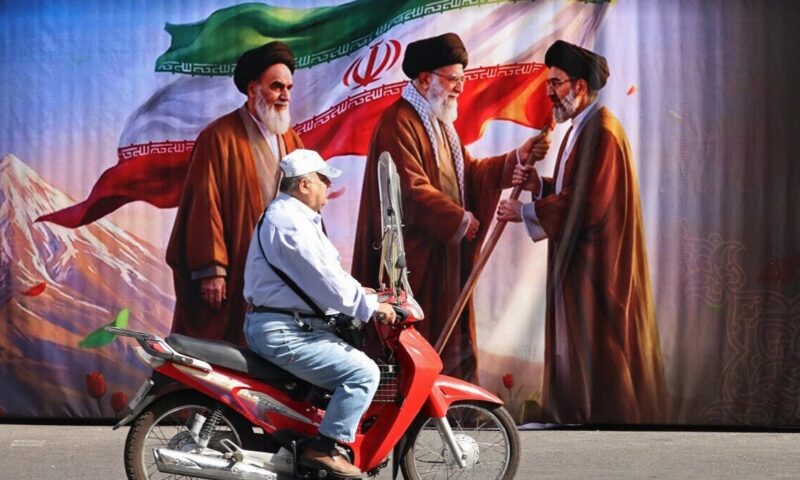 طهران تستعد لمواجهة قد تطول.. وتراهن على تسوية دائمة