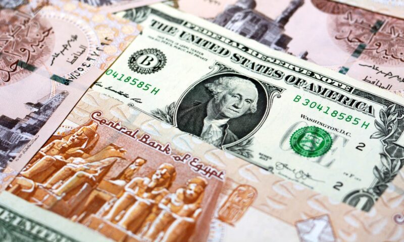 الأموال الساخنة تواصل التدفق في مصر