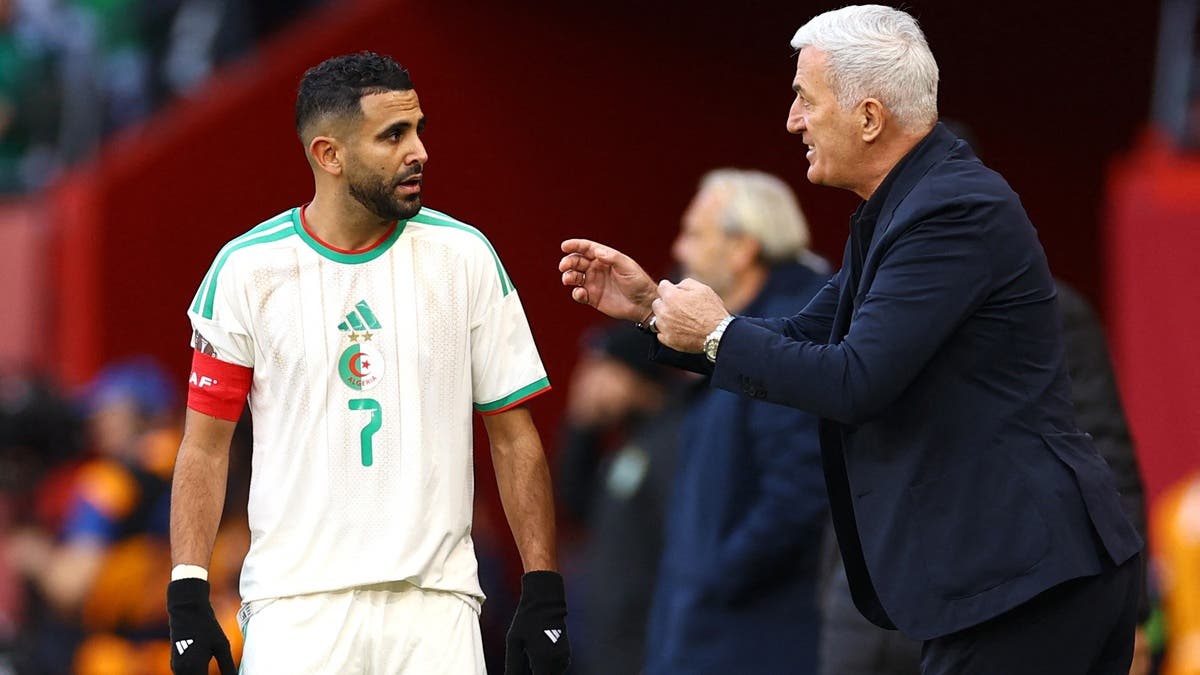 المنتخب الجزائري ينفصل عن المدرب بيتكوفيتش