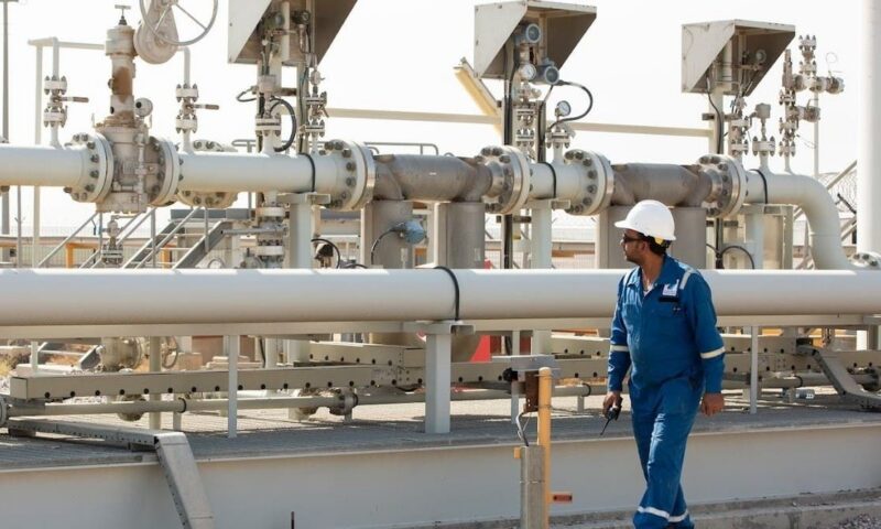 العراق يبحث مع “شل” زيادة إنتاج الغاز