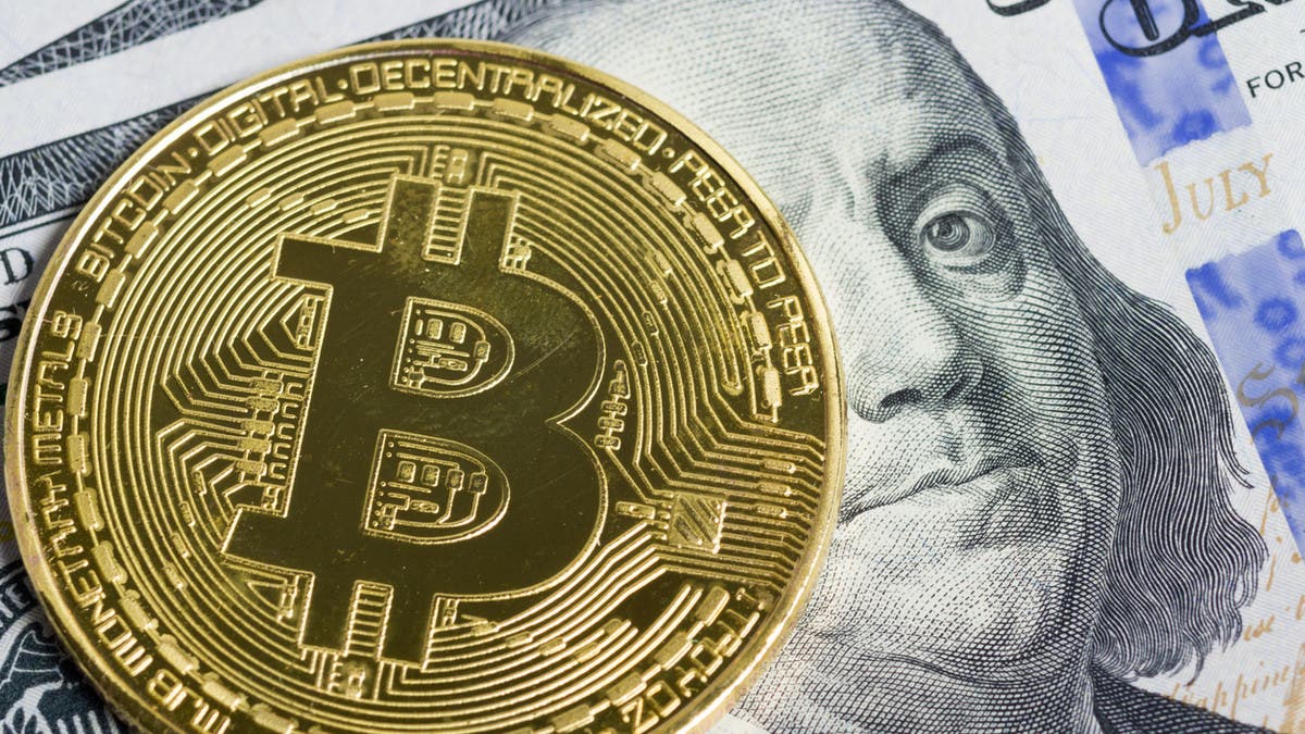 بيتكوين تتجاوز 80 ألف دولار مع ضعف الدولار ومخاوف بشأن قيمته