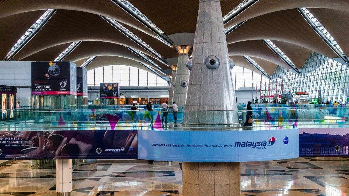 “ماليزيا إيرلاينز” تنتهي من فحص مخدرات إلزامي للطيارين