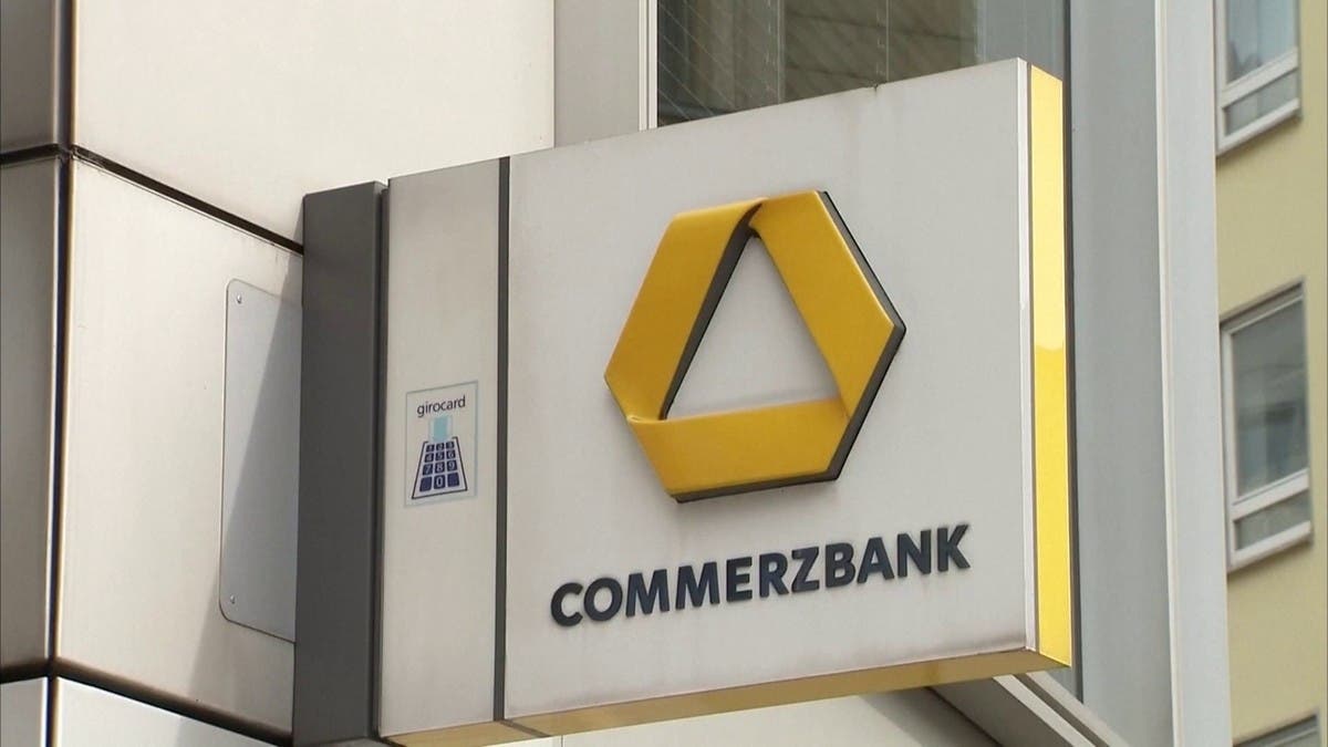 ألمانيا تفتح الباب لبيع حصتها في “كومرتس بنك” إلى “يونيكريديت” بشروط