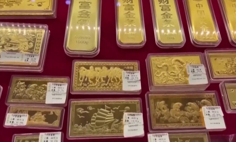 أكبر مما يعلن.. بيانات جديدة تكشف حجم رهان بكين على الذهب
